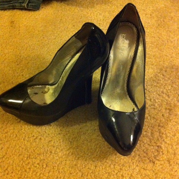 Bebe wedge/heel