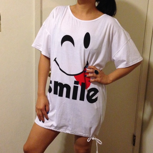 Tops - Smiley Face Top.