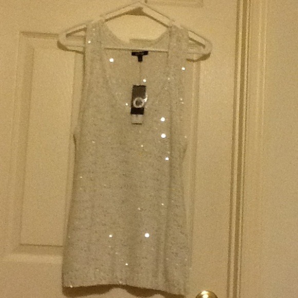 New sleeveless sequins top - Picture 1 of 2