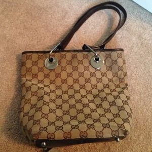 Authentic Gucci pocketbook