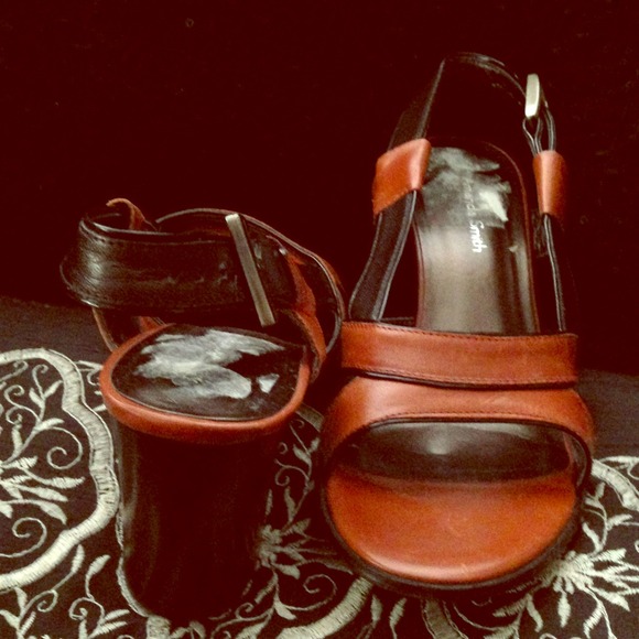 Amanda Smith Brown/black leather chunky heels.