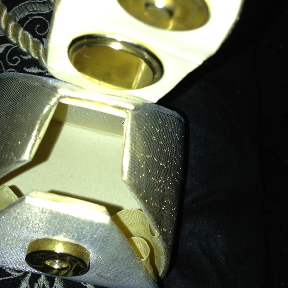 Gold tone small purse - Picture 2 of 4