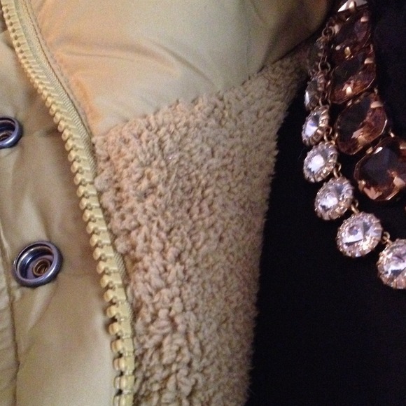 πππHOST PICK! πππ**FLASH SALE **J. Crew Vest - Picture 2 of 4