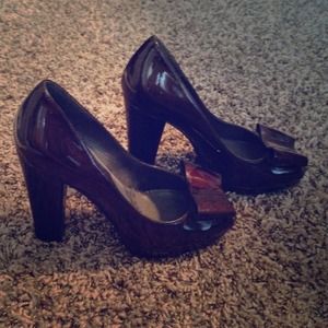 Only worn 3 times!! Super comfy 💕