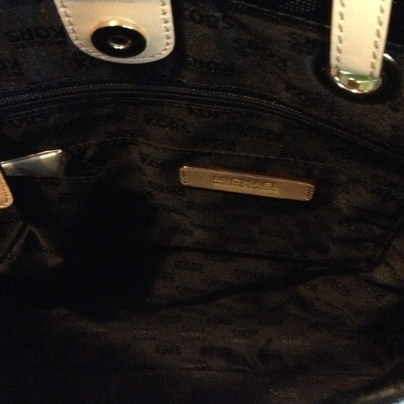 SOLD!!!***HOST PICK***11/27. MK JET SET BLACK - Picture 3 of 4