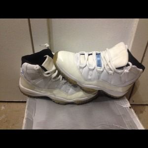 2000 columbia 11s