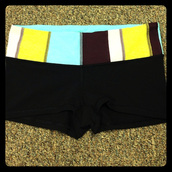 ✳️SOLD EBAY✳️Lululemon Reversible Boogie Shorts