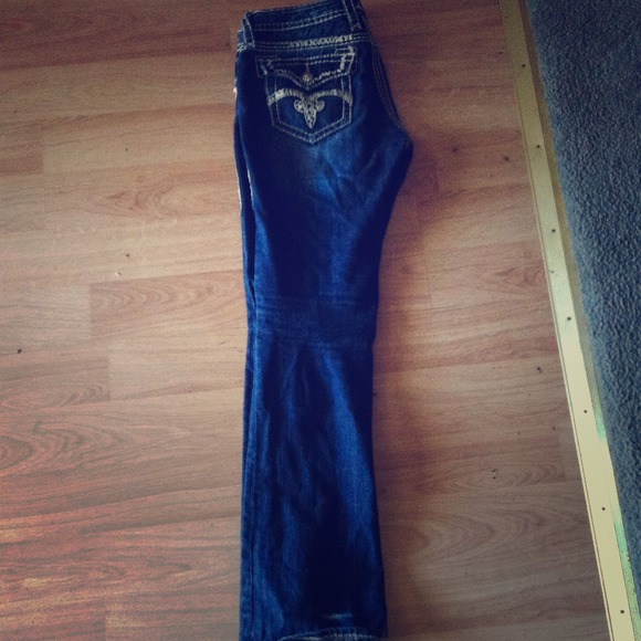 REDUCED ROCK REVIVAL BOOTCUT JEANS!!!