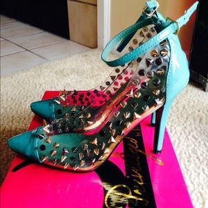 $40!!! Studded Aqua blue heels!!