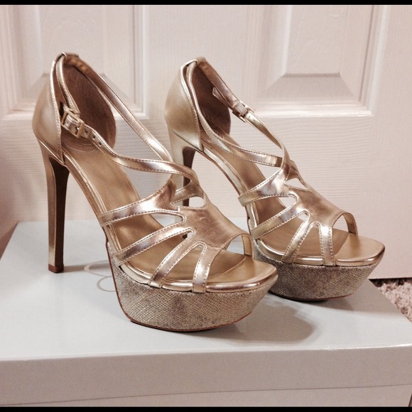 Jessica Simpson gold platform sandals