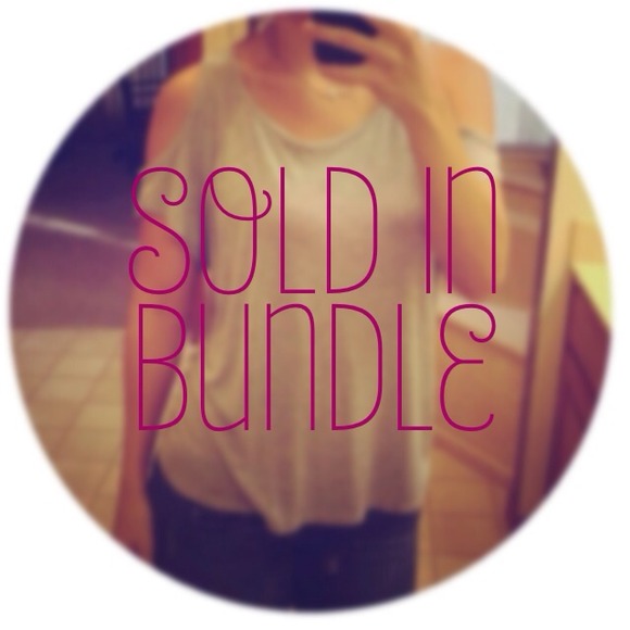 Open shoulders gray top