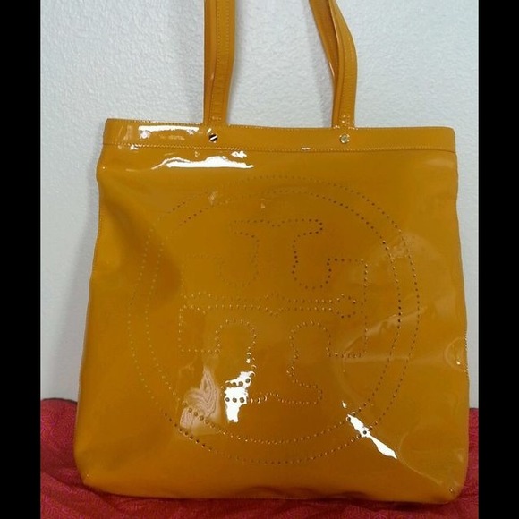 {{{   SOLD }}}💯% authentic Tory Burch handbag