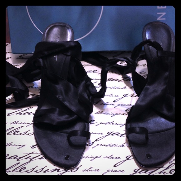 Nine West Nwkasinda black fabric heels