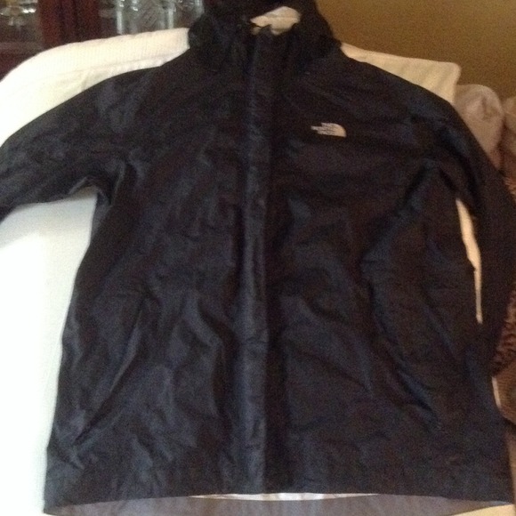 Ladies North Face rain/ wind breaker jacket