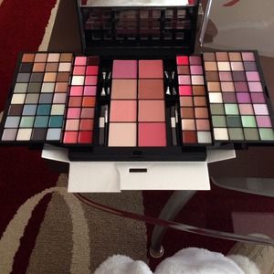 NWT, Sephora collector's palette set