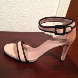 GUCCI 2 toned Pink & black strapped open toe Pumps