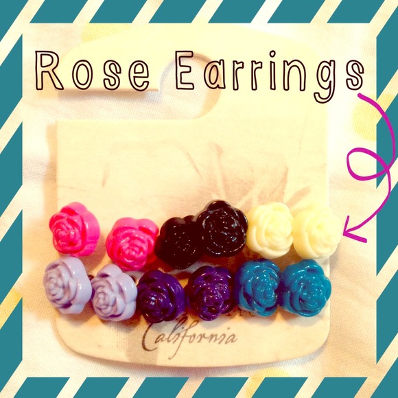 Rose earrings NWT