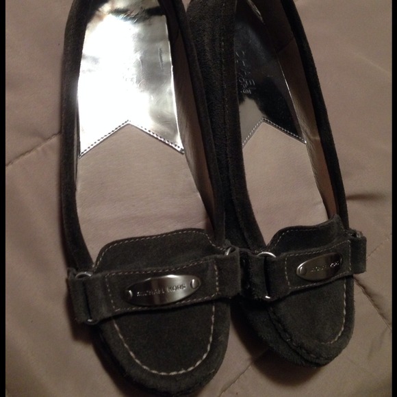 🎉SOLD🎉  Michael Kors flats