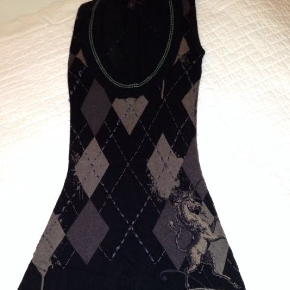 V-neck vest-like tunic