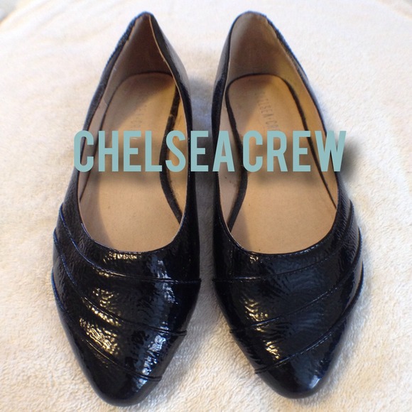 Patent leather pointed toe flats