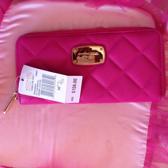 Michael Kors wallet !! New!!!