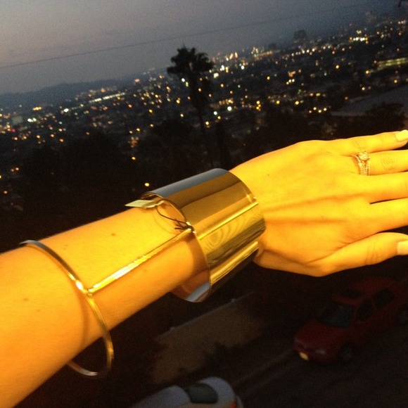 Gold Arm Cuff - Picture 3 of 3
