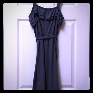 ☀️👗☀️ Gray ruffled dress with beaded ties ☀️👗☀️