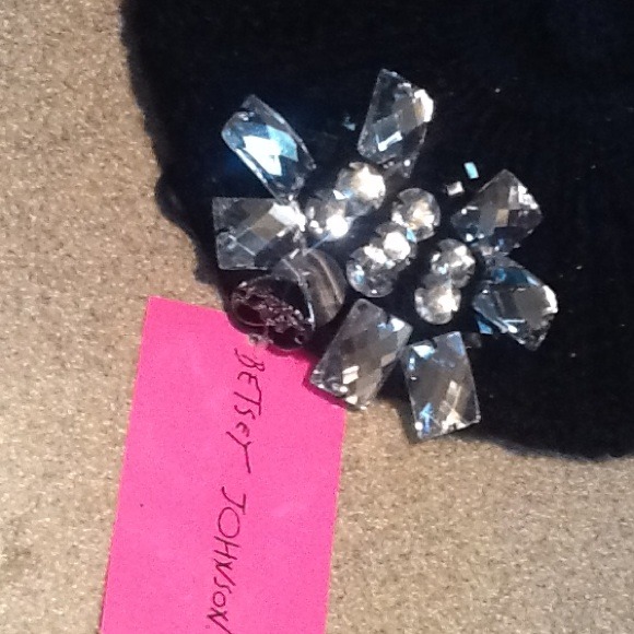 Sold in bundle. - Picture 2 of 2