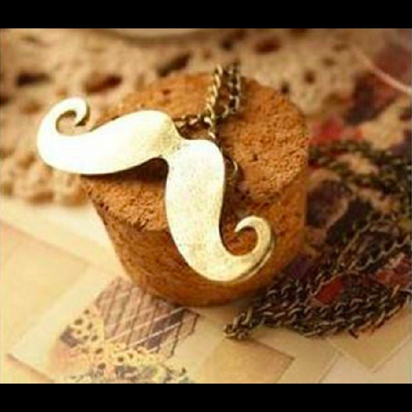 Vintage gold beard necklace