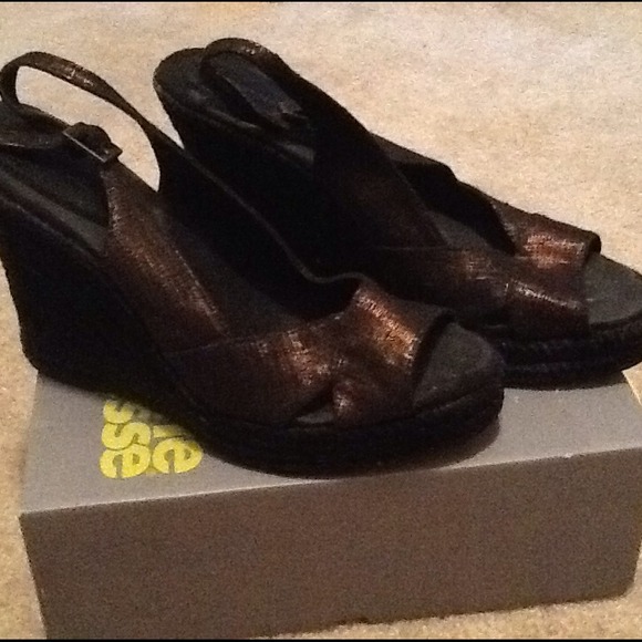 Banana Republic Wedges - Picture 1 of 2