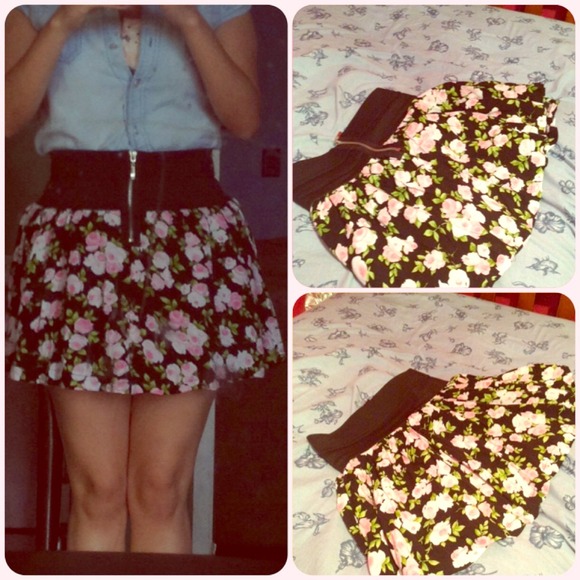 Joe Benbasset Floral Challis Skirt
