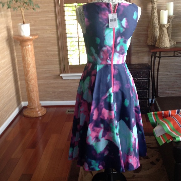 🎁🎁🎁🎁🎁HOST PICK. HOST PICK🎉🎉🎉🎊🎊🎊 - Picture 4 of 4