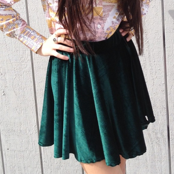 Emerald Green Super soft Velvety Skater Skirt - Picture 4 of 4