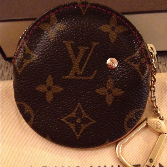 🍒Louis Vuitton🍒SOLD - Picture 2 of 4