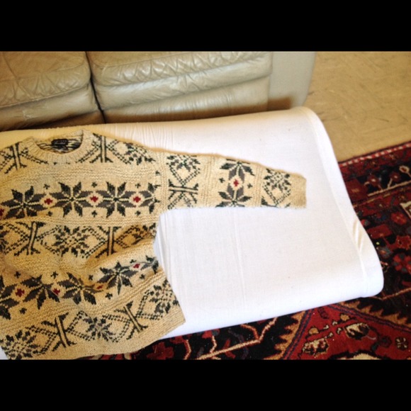 Sweater - Picture 2 of 3