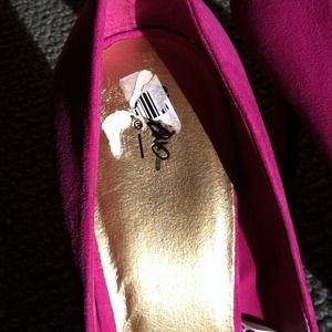 Mossimo Shoes - πCap toe heels. Mossimo Shoes - πCap toe heels.