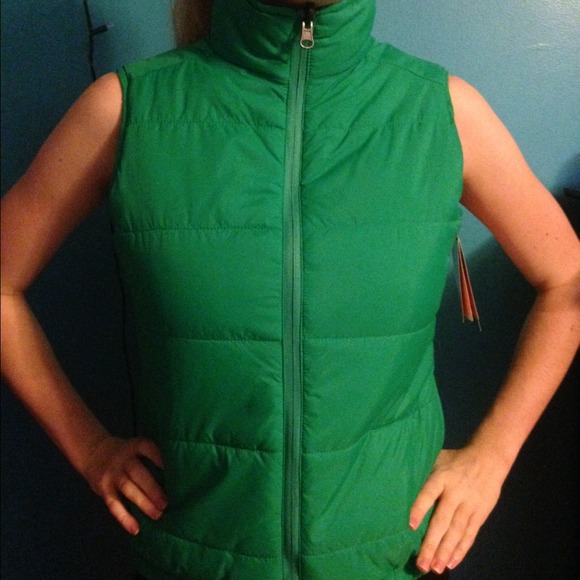 Champion reversible, water resistant puff vest - Picture 2 of 4
