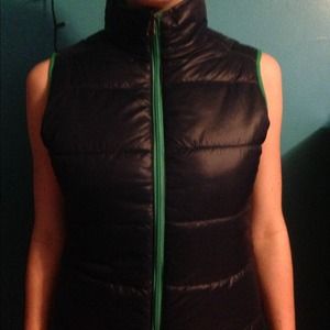 Champion reversible, water resistant puff vest