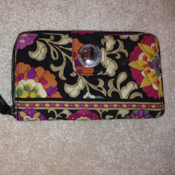 Vera Bradley suzanni turn and lock wallet