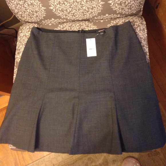 On sale! Brand new with tags Express skirt - Picture 1 of 3