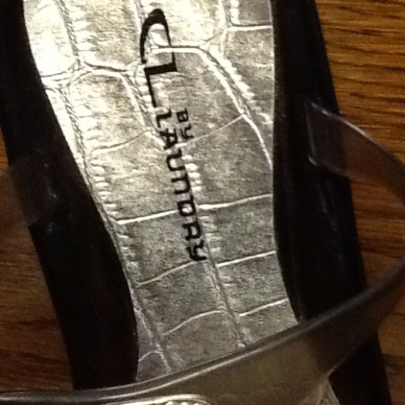 Floppy flops - Picture 2 of 3