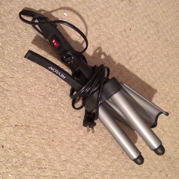 Revlon Triple Barrel Waver
