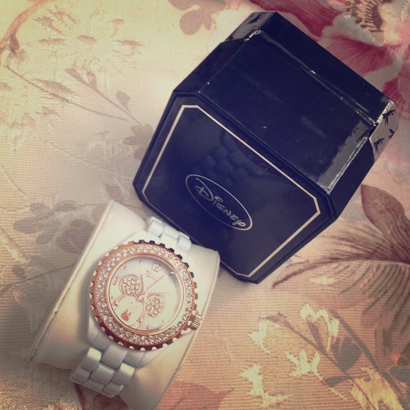 While and Gold Disney Time watch.