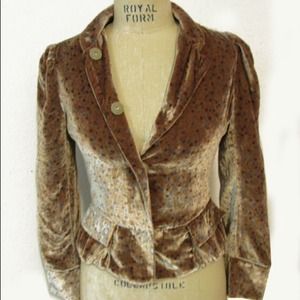 Adorable Marc Jacobs velvet floral blazer