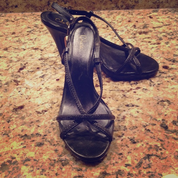 ***Just Reduced!!*** Cole Haan heels