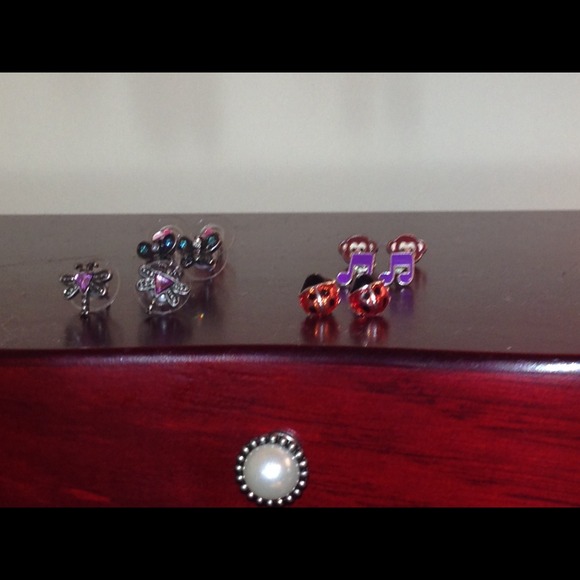 Six set of earring studs from Clair's - Picture 2 of 2