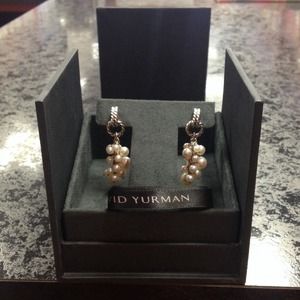 Never worn DAVID YURMAN pearl cluster earrings