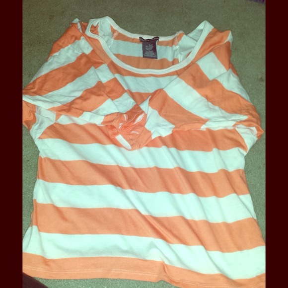 Cute 3/4 sleeve top!