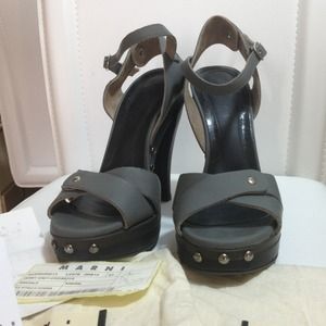 🎉Craziness sale👏👏MARNI sandal size 7