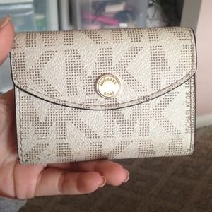 Michael Kors coin pouch